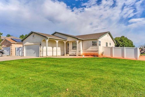 1 Hardwick Ct, Pueblo, CO, 81005-3518 | Card Image