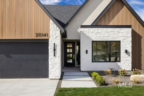 20141 N Swire Green Way, Boise, ID, 83714-2569 | Card Image