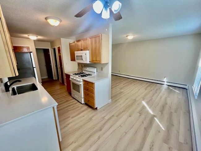 APT-5 - 91 Winnacunnet Rd, Condo with 1 bedrooms, 1 bathrooms and null parking in Hampton NH | Image 5