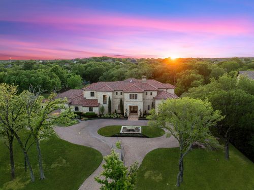 690 S Peytonville Ave, Southlake, TX, 76092-6910 | Card Image