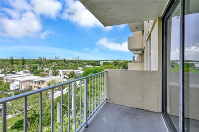 714 - 2350 Ne 135th St, Condo with 1 bedrooms, 1 bathrooms and null parking in North Miami FL | Image 3