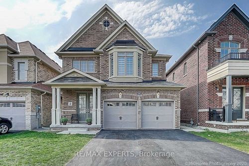 690 Yarfield Cres, Newmarket, ON, L3X0H3 | Card Image