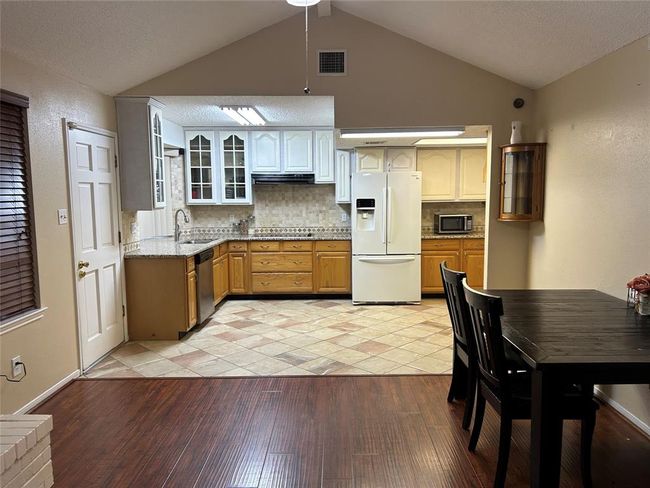 3614 Drawbridge Dr, House other with 3 bedrooms, 2 bathrooms and 2 parking in Humble TX | Image 7