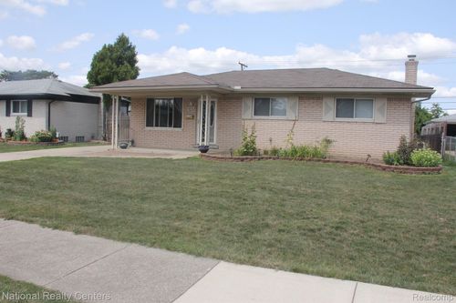 3031 Fox Hill Dr, Sterling Heights, MI, 48310-3031 | Card Image