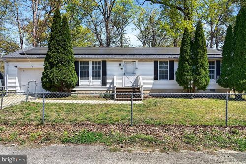 136 Dennis Ave, BROWNS MILLS, NJ, 08015-1951 | Card Image