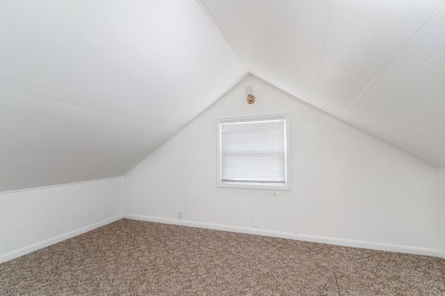 Loft and bedroom | Image 28