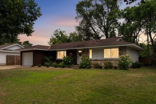 8383 Henna Ave S, Cottage Grove, MN, 55016-3116 | Card Image