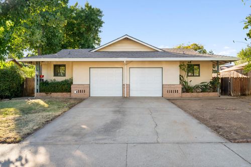 5743 Woodleigh Drive, Carmichael, CA, 95608 | Card Image