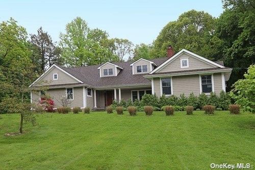 165 Circle Rd, Syosset, NY, 11791-2305 | Card Image