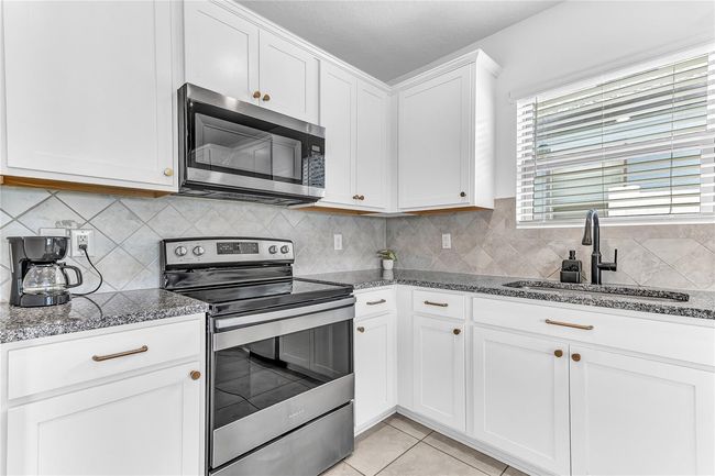 747 Citrus Isle Dr, House other with 3 bedrooms, 2 bathrooms and null parking in DAVENPORT FL | Image 26