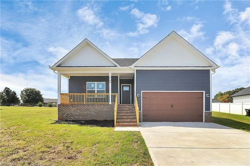 149 Tranquility Ln, Harmony, NC, 28634-9349 | Card Image