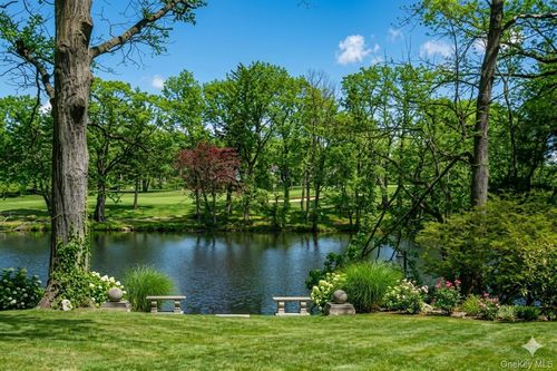 25 Lake Rd, Great Neck, NY, 11020-1635 | Card Image
