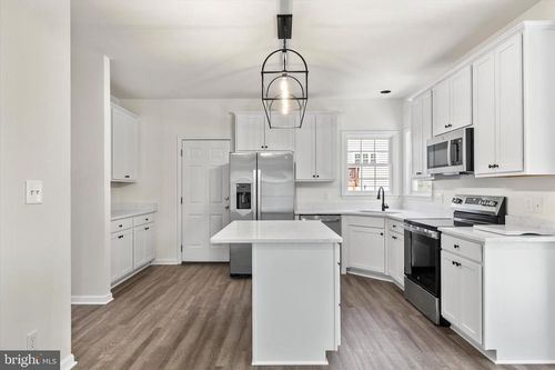 6016 Sunlight Mountain Rd, SPOTSYLVANIA, VA, 22553-4478 | Card Image