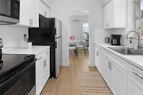 326-326 Van Buren St, Hollywood, FL, 33019-1711 | Card Image