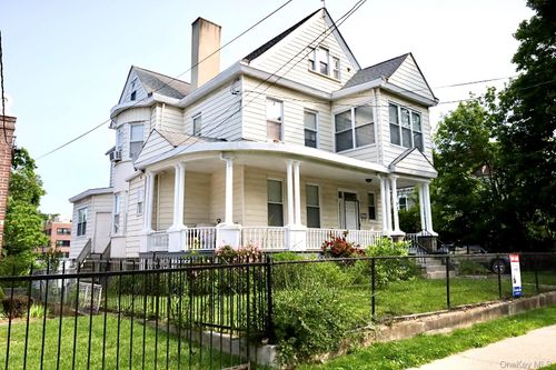 172 Fisher Ave, White Plains, NY, 10606-2305 | Card Image