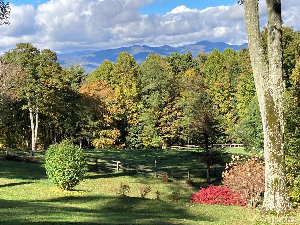 Flat Creek Dr, Glenville, NC 28736
