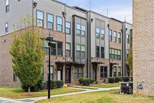 147 Music Hall Way, Charlotte, NC, 28203-6358 | Card Image