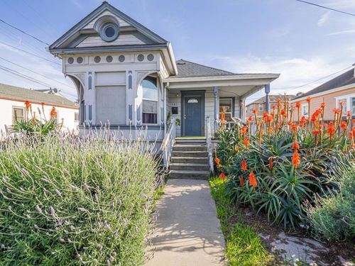 140 E Riverside Dr, Watsonville, CA, 95076-5146 | Card Image