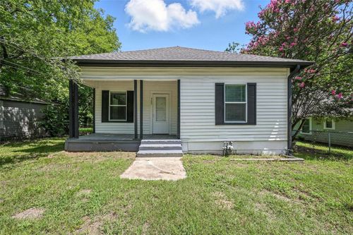 903 Baker St, Denison, TX, 75020-7507 | Card Image