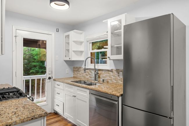 1904 S 6 Th St, House other with 2 bedrooms, 1 bathrooms and 2 parking in Austin TX | Image 10