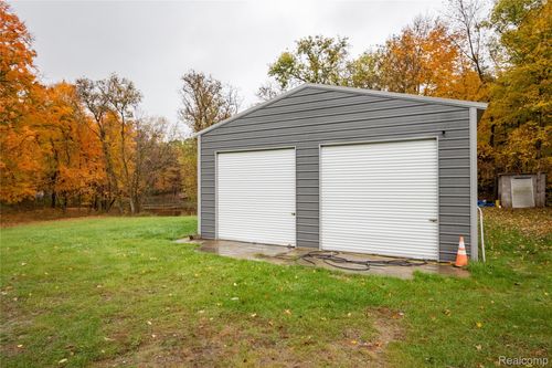 8212 Tindall Rd, Springfld Twp, MI, 48350-1682 | Card Image