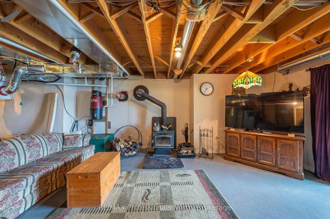 1075 Comak Cres, House other with 4 bedrooms, 4 bathrooms and 6 parking in Algonquin Highlands ON | Image 28
