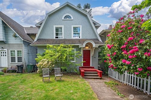 5231 12th Avenue Ne, Seattle, WA, 98105 | Card Image