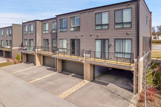 1292 Quadrant Ln, Townhouse with 3 bedrooms, 3 bathrooms and 2 parking in Schaumburg IL | Image 35