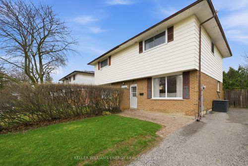 441 Maplewood Dr, Oshawa, ON, L1G5R7 | Card Image