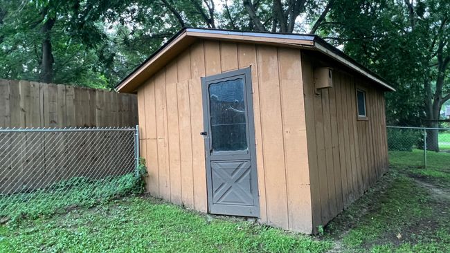 10.5 x 18 Yard Shed | Image 35