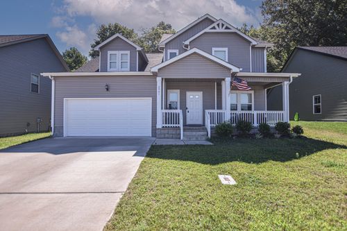 2901 Teakwood Dr, Clarksville, TN, 37040-1629 | Card Image