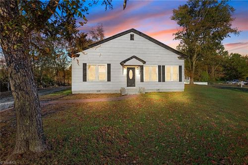 401 Julius Chambers Ave, Mount Gilead, NC, 27306-8835 | Card Image