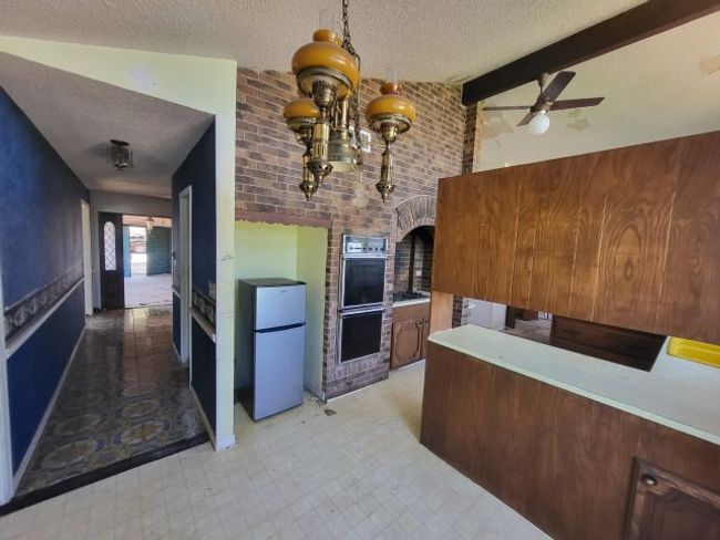 306 Wade St, House other with 4 bedrooms, 2 bathrooms and null parking in Olney TX | Image 12