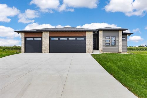 309 Hackberry Dr, Palo, IA, 52324-1006 | Card Image