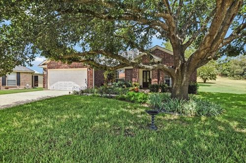 127 Fairway Ct, Bastrop, TX, 78602-7489 | Card Image