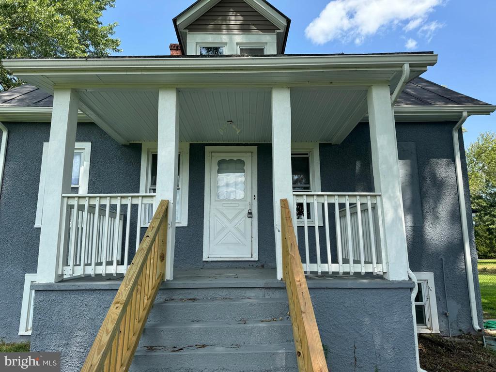 25692 A P Hill Blvd, Port Royal, VA 22535