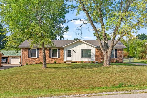 915 Kenwood Dr, Clarksville, TN, 37043-2025 | Card Image