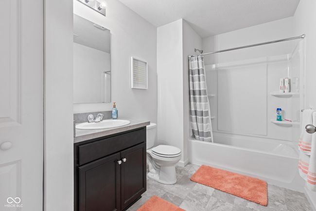 UNIT-400 - 12035 Zircon Ln, Condo with 2 bedrooms, 3 bathrooms and null parking in Fishers IN | Image 32