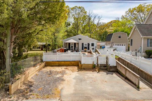 220 Caroline Ave, Villas, NJ, 08251-2403 | Card Image