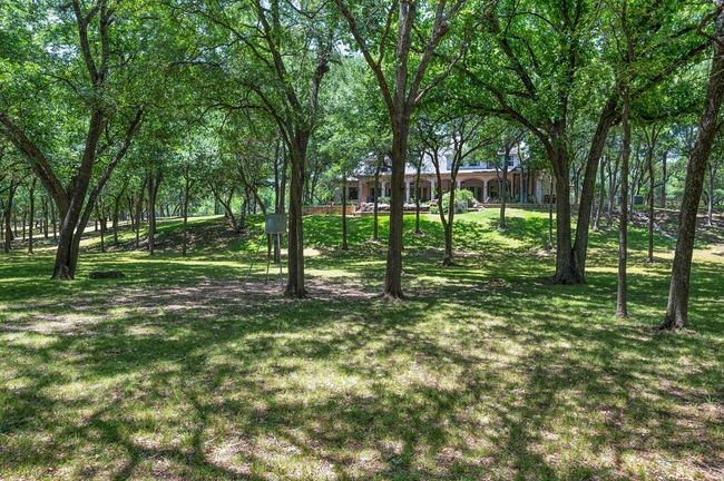 565 Lost Hunters Cyn, House other with 5 bedrooms, 5 bathrooms and 3 parking in China Spring TX | Image 66