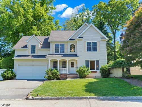 15 Woodrow Pl, West Caldwell, NJ, 07006-7710 | Card Image