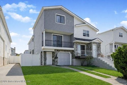51 Evans St, Staten Island, NY, 10314-6240 | Card Image