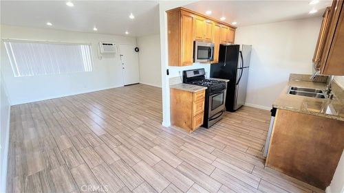 26-15351 Orange Ave, Paramount, CA, 90723-8524 | Card Image