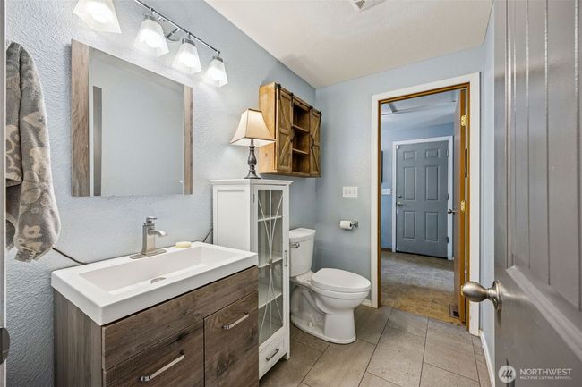 Main floor 1/2 bath | Image 7