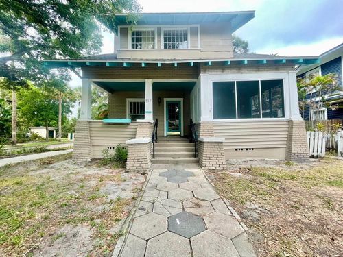 557 6th Ave N, St Petersburg, FL, 33701-2307 | Card Image