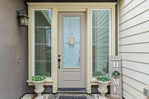 118 Chickadee Ln, Gilroy, CA, 95020-7668 | Card Image