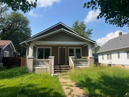 1506 Pierre St, Manhattan, KS, 66502-4243 | Card Image