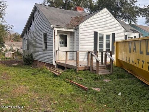 2117 Plaza Dr, Wilmington, NC, 28405-2725 | Card Image