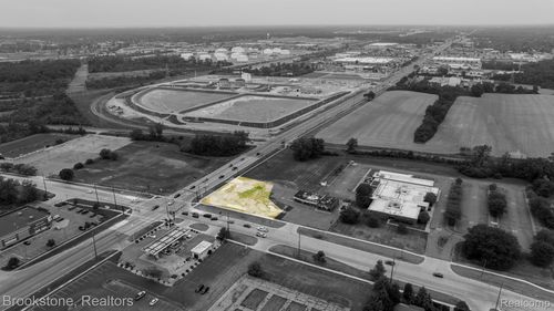 24995 Allen Rd, Woodhaven, MI, 48183-3348 | Card Image