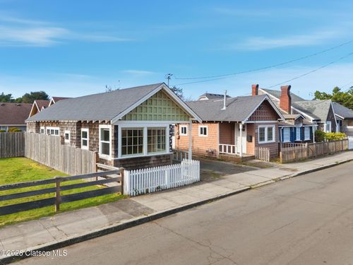 908/910 N Franklin, Seaside, OR, 97138 | Card Image